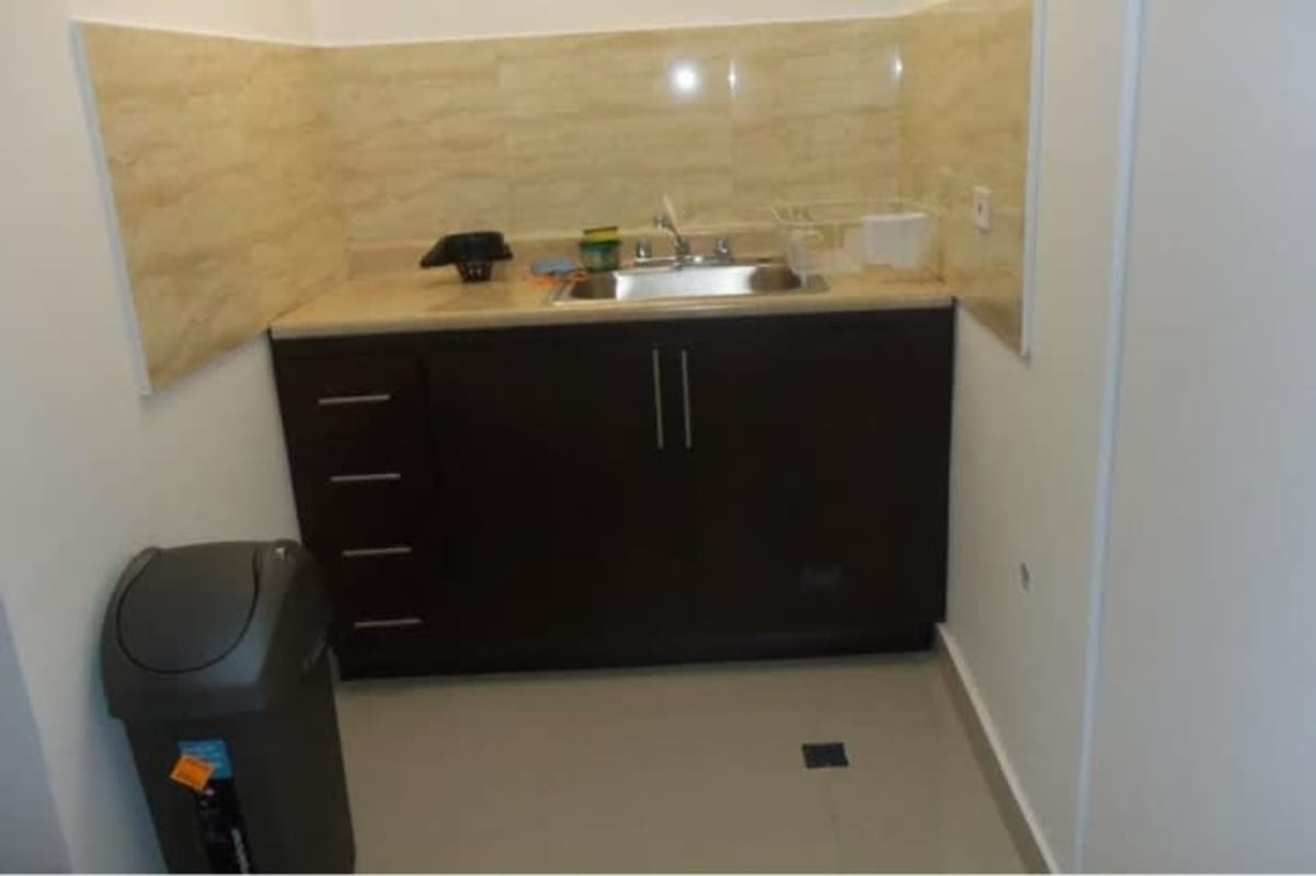 Corner office space with skyline views, floor-to-ceiling windows in Panama