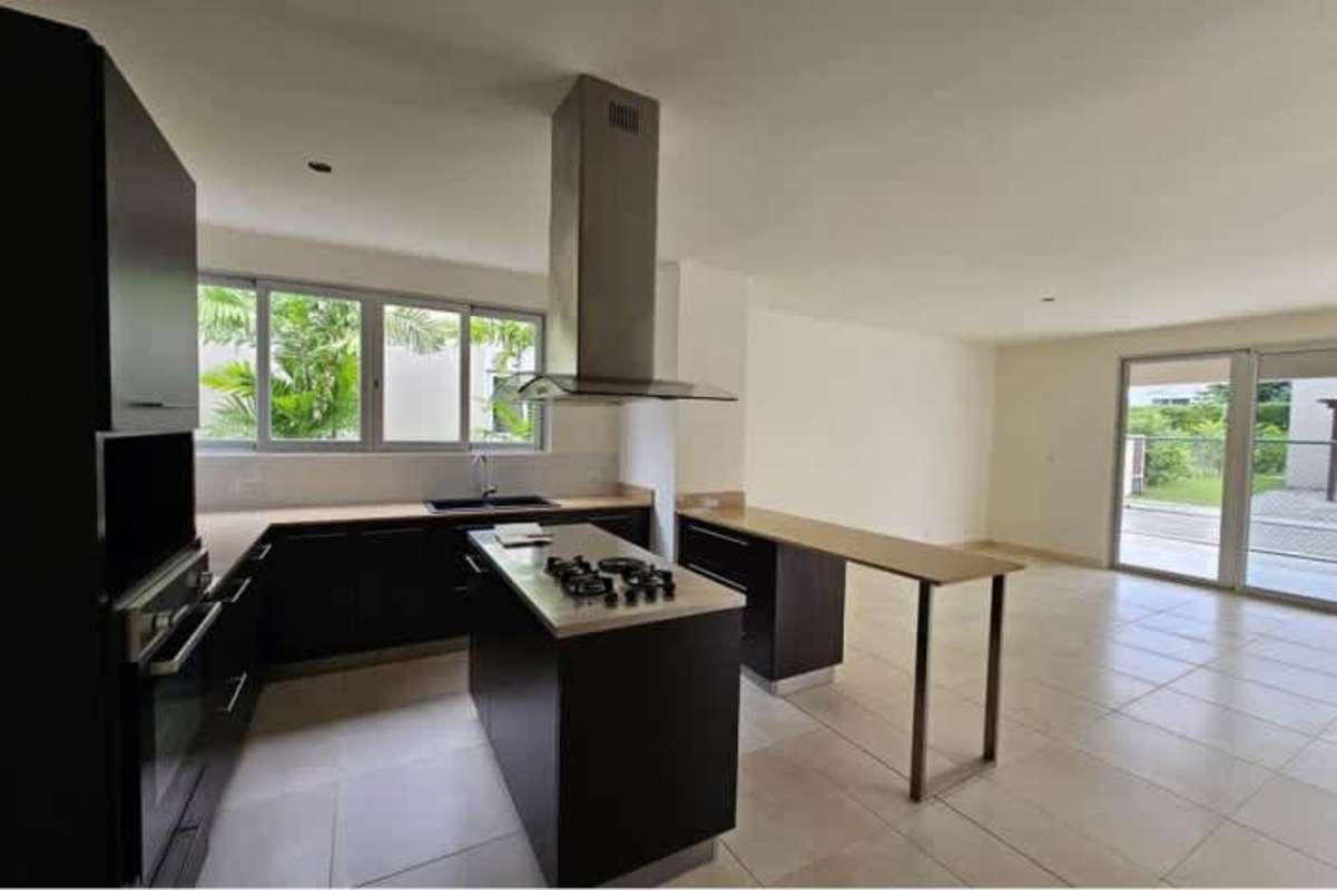 Luxury bathroom with double vanity sinks, walk-in shower in Villa Sur Costa Sur house Panama