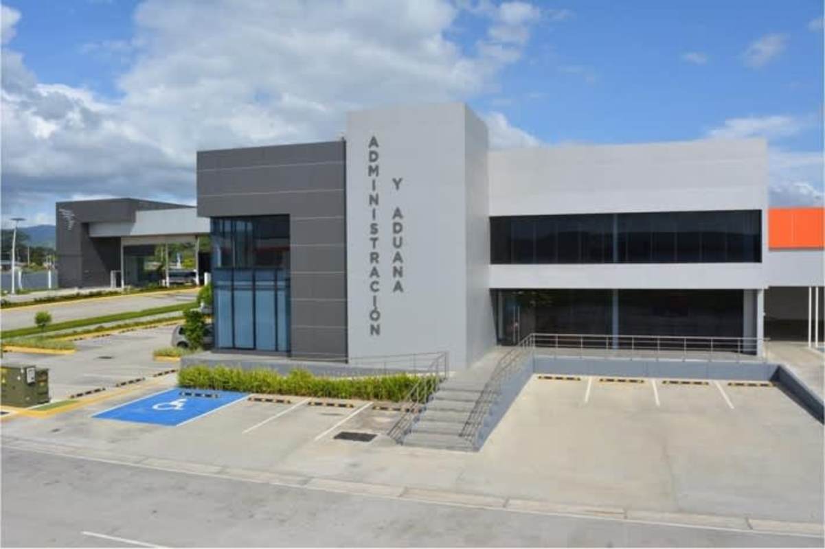 Two-story office and customs administration center with handicap parking at Panapark Free Zone Panama City
