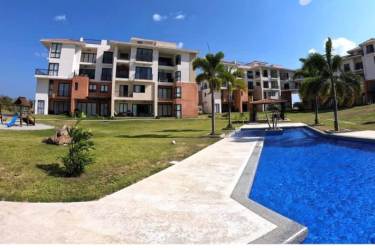 Large luxury swimming pool with cabanas at PH Casa Real Panama in Vista Mar Resort