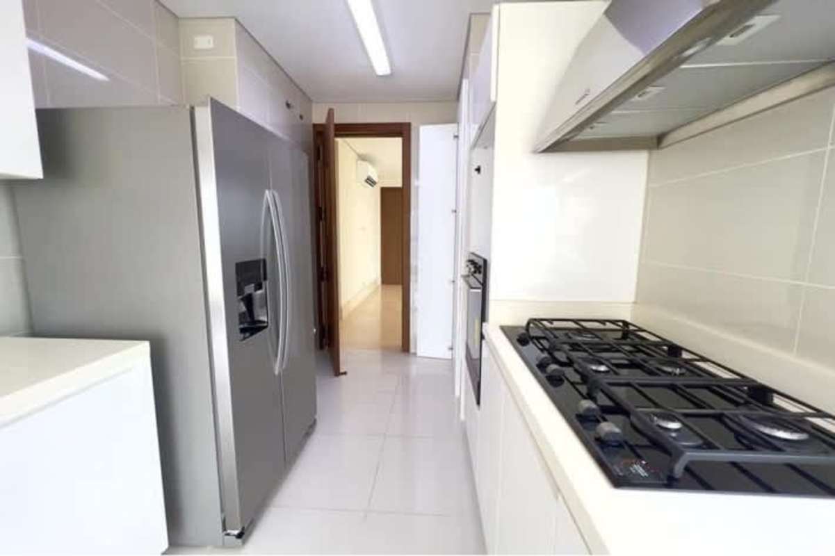 Bright bedroom with closet and panoramic views at PH Windrose luxury condo Panama