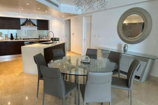 Apartment for Sale in Marbella - 4 bedrooms