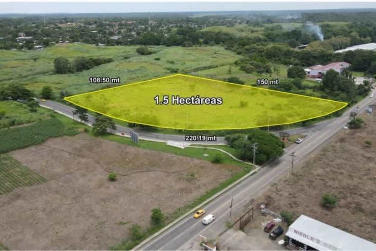 Aerial photo highlighting 15,000m² lot on Pan-American Highway entrance Chepo Panama