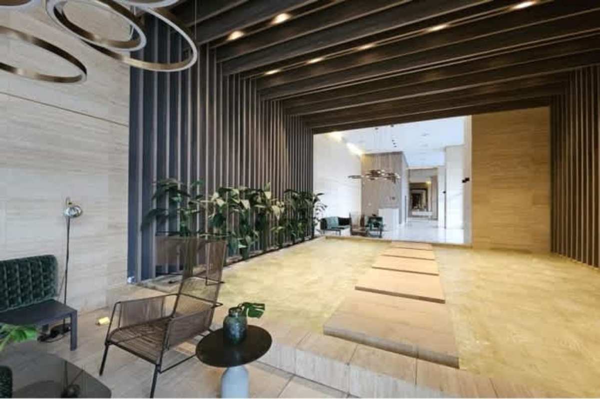 Sophisticated lobby with designer finishes at PH The Towers Calle 50