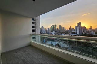 Apartment for Sale in San Francisco - 3 bedrooms