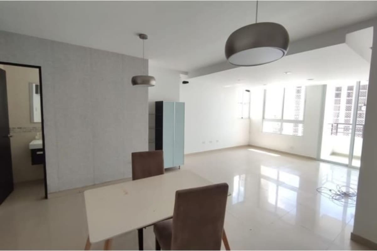 Kitchen with granite countertops, built-in stainless appliances, modern cabinets, PH San Francisco Bay Panama