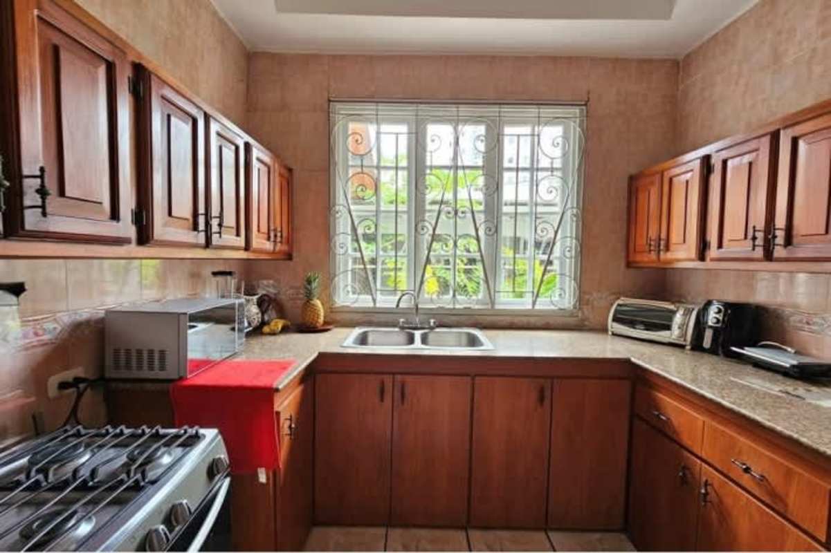 Large room with tile floor suitable for meeting, seminar or classroom use in commercial property Obarrio Panama