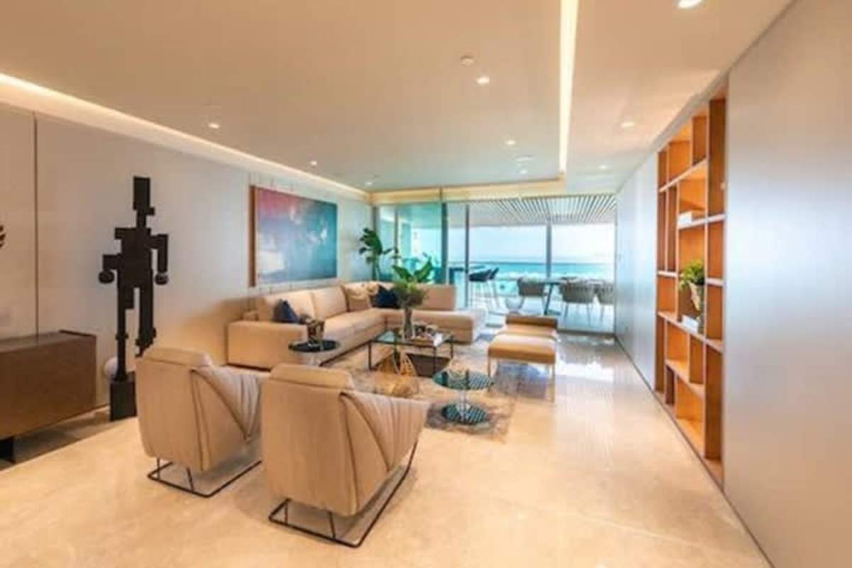 Balcony overlooking Pacific Ocean from PH Costanera Avenida Balboa Panama City