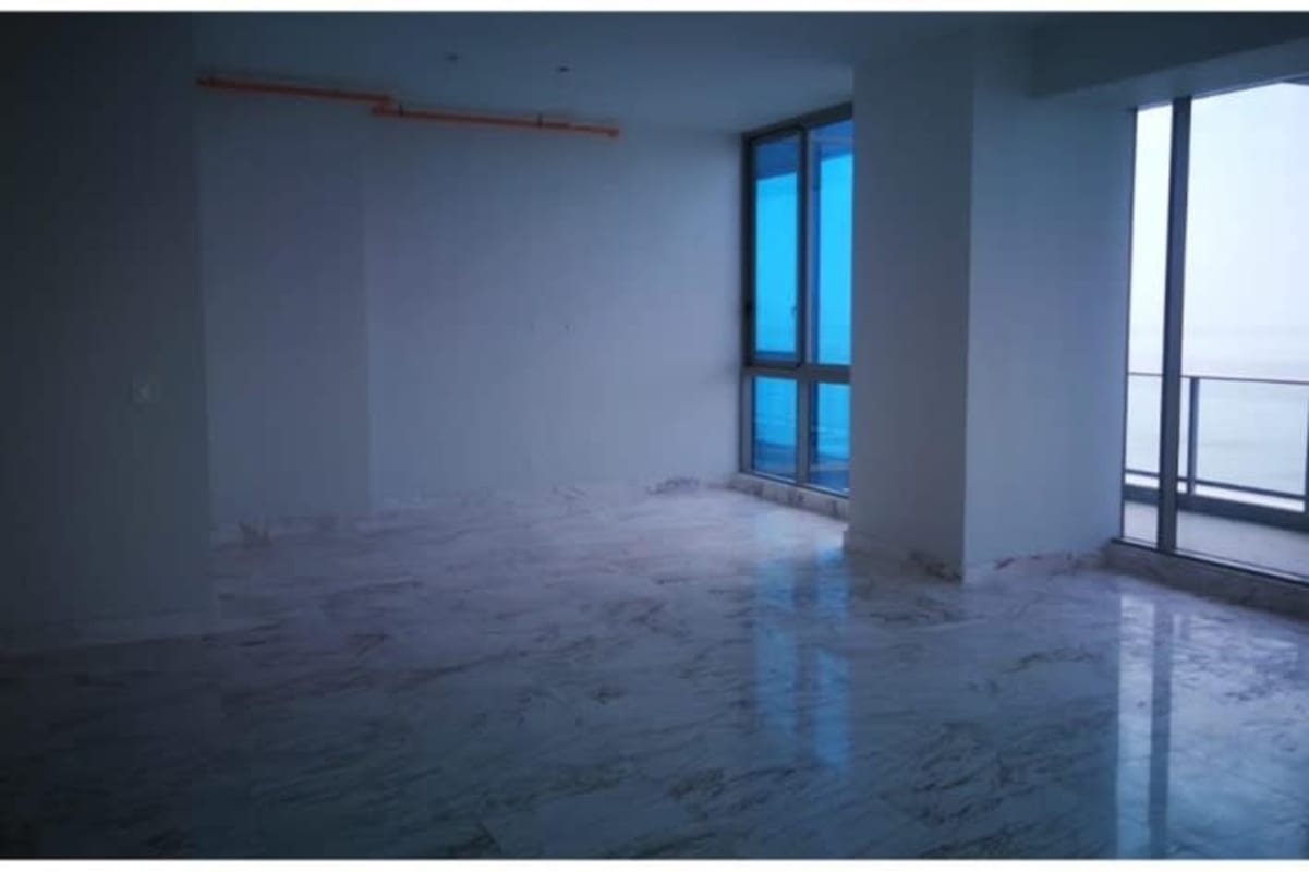 Luxury 4BR Oceanfront Apartment with Terrace Jacuzzi Costa del Este