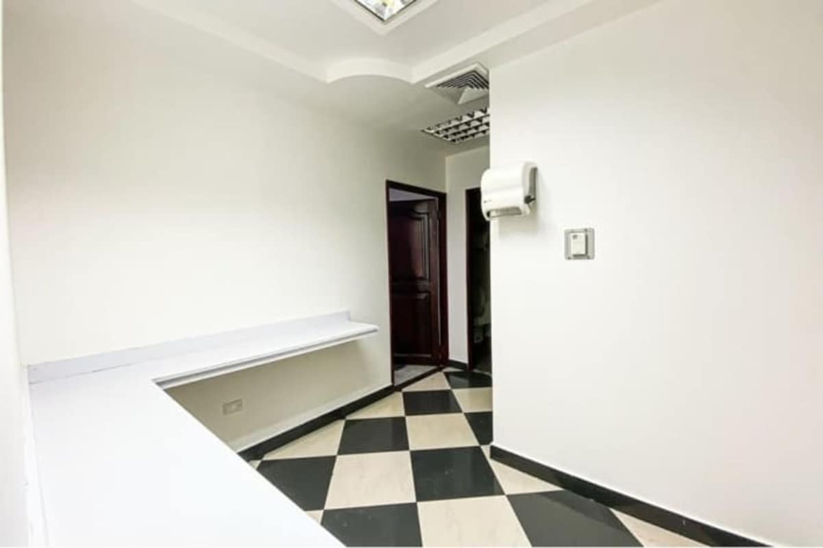 Lobby entrance with decorative floors and recessed lighting in PH BICSA Tower for rent Panama