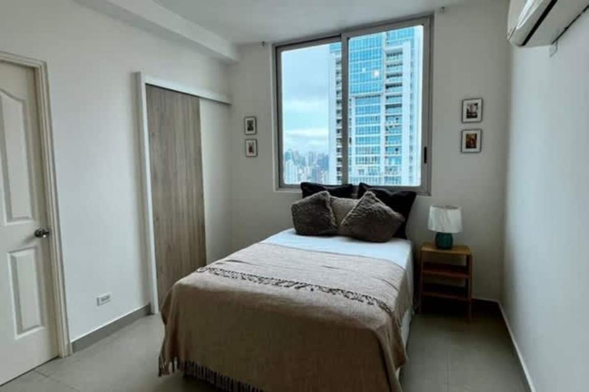 Spacious master bedroom with AC and city skyline view in PH San Francisco Bay Apartments Panama City for rent