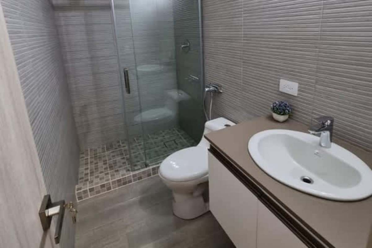 Bathroom with modern fixtures and glass shower enclosure PH Azurre 42 Panama City