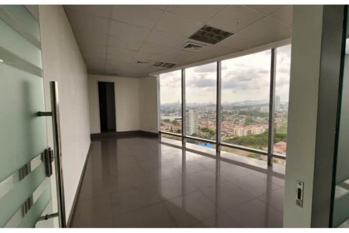 Spacious Office for Rent PH Aseguradora Ancón Costa del Este