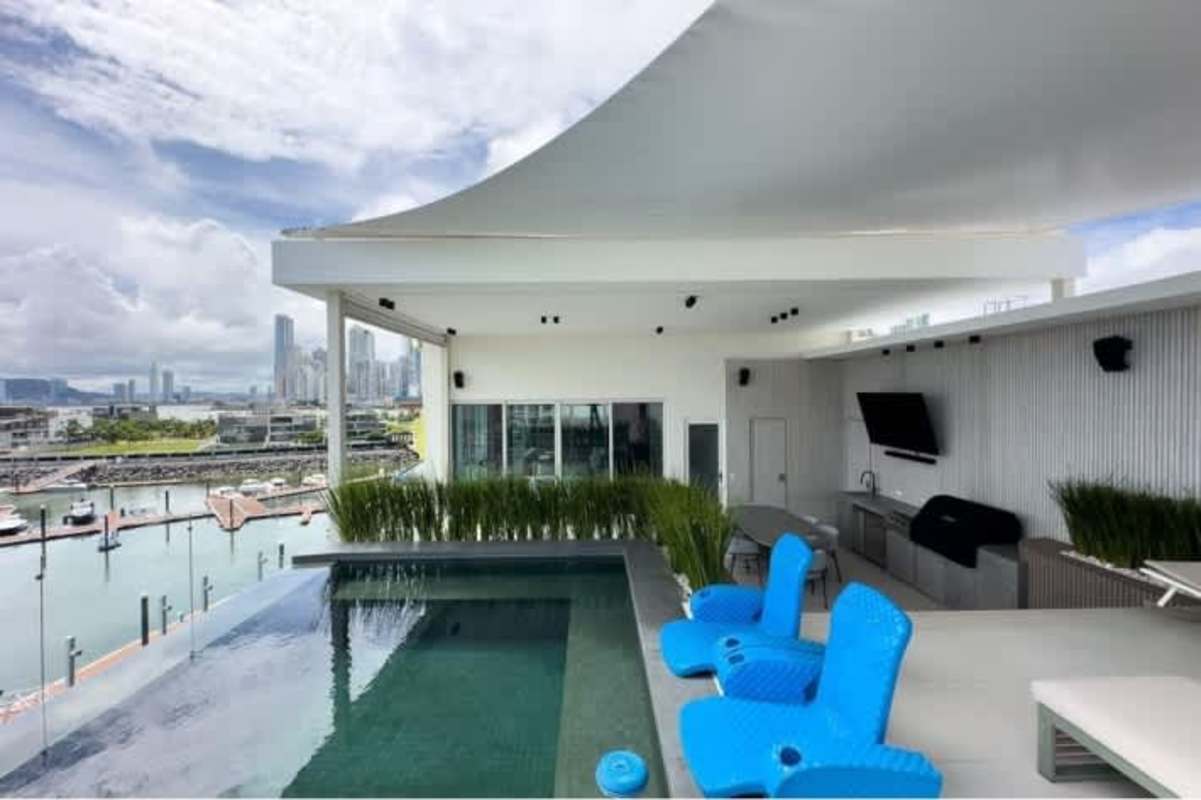 Ocean Reef Punta Pacifica Luxury Penthouse with Pool & Marina View