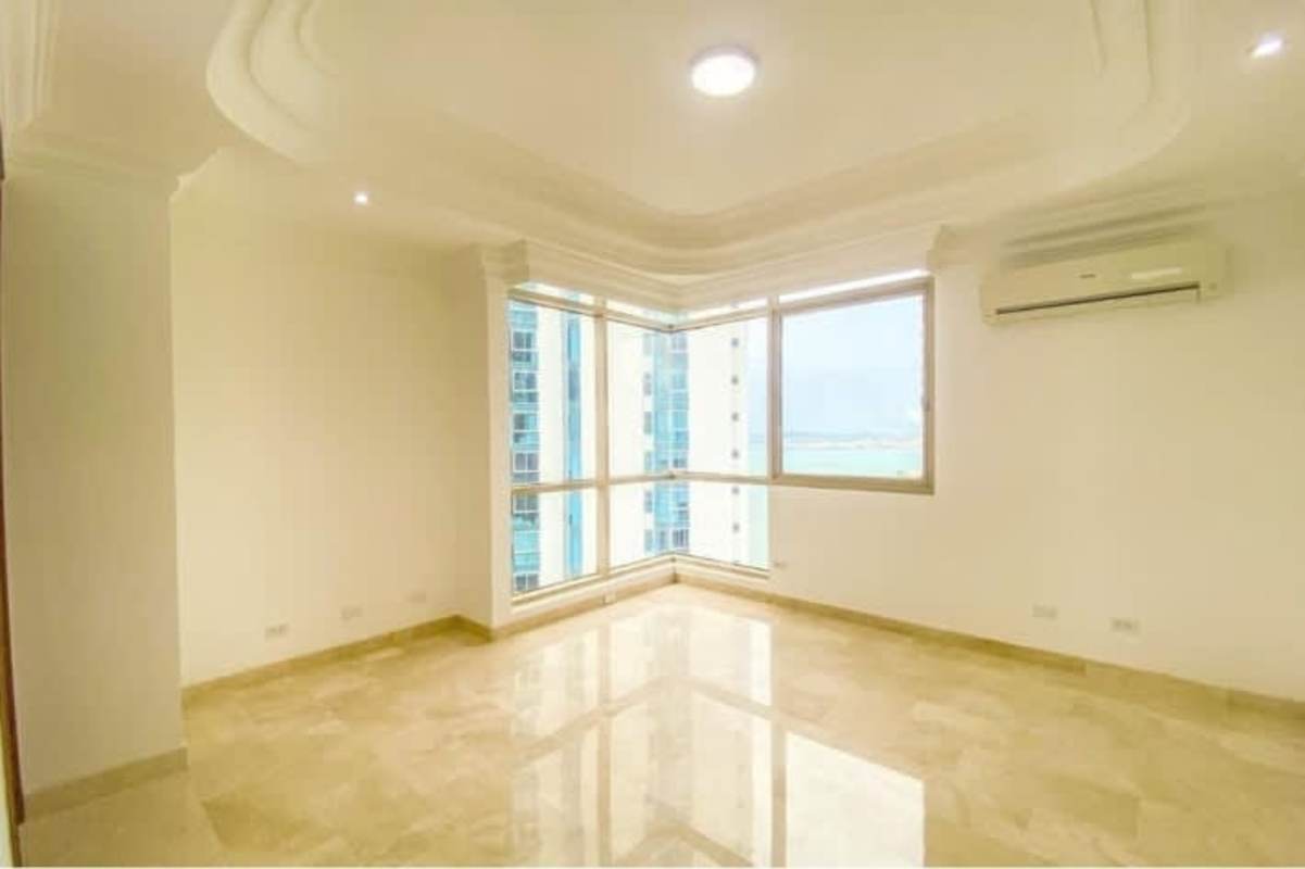 Luxury Ocean View 3BR Apartment Pacific Point Tower 600