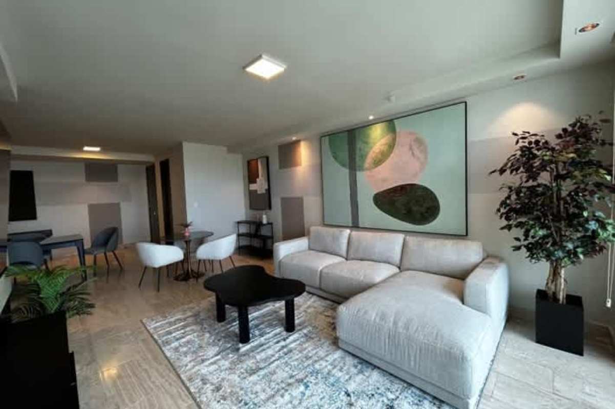 Spacious family lounge area with modern style in PH The Regent Panama
