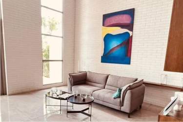 Spacious living area with sliding glass doors to balcony PH Midrise Panama Pacifico