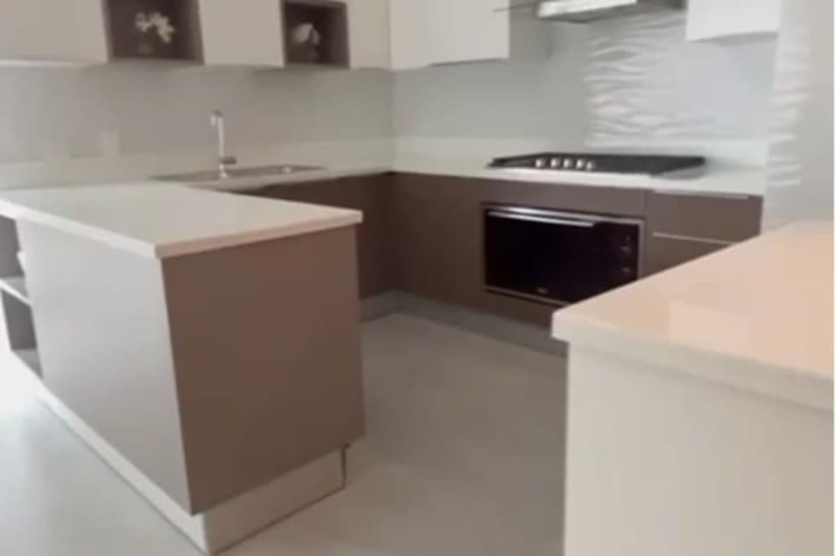 Spacious imported kitchen with granite countertops PH Breeze Tower Costa del Este Panama