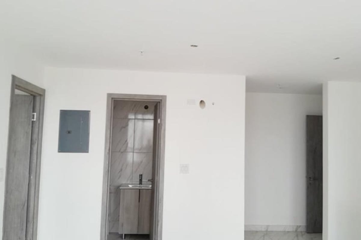 Kitchen granite countertop porcelain tile PH The Gray Obarrio Panama apartment