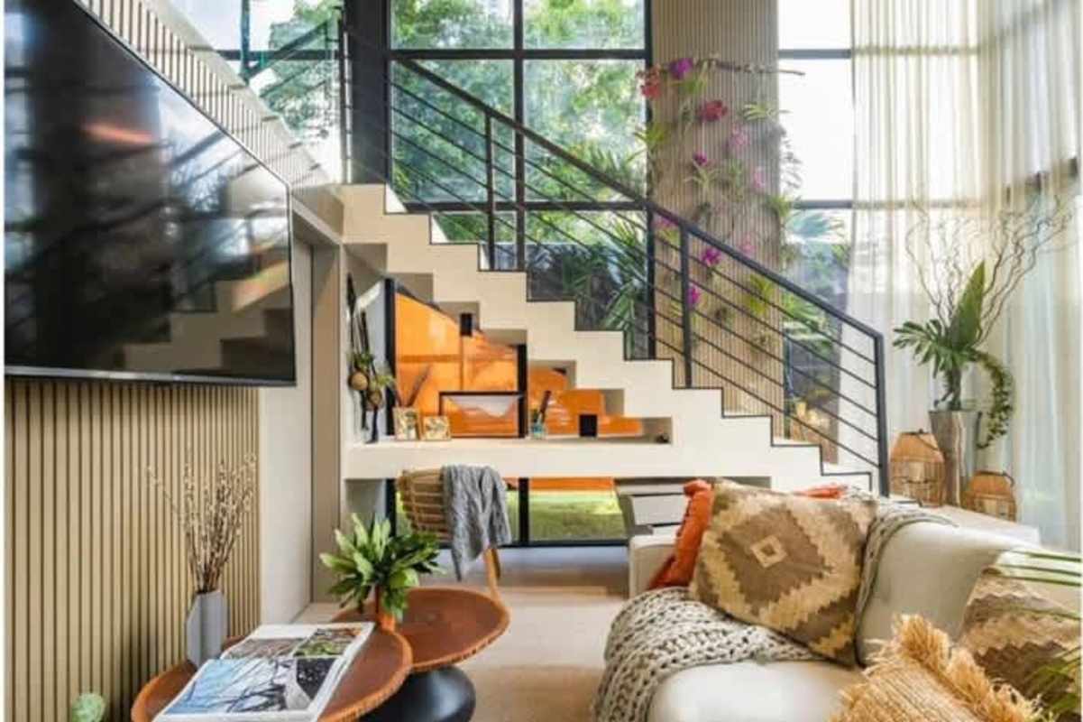 Bedroom with floor-to-ceiling window, city views, eco design at PH Dovle Coco del Mar Panama