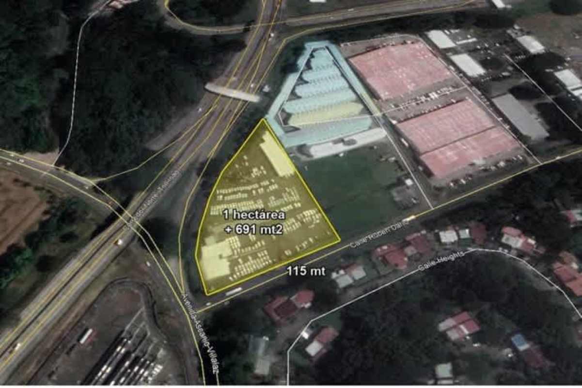 Satellite image showing 1 hectare+ commercial lot in Albrook near airport and shopping