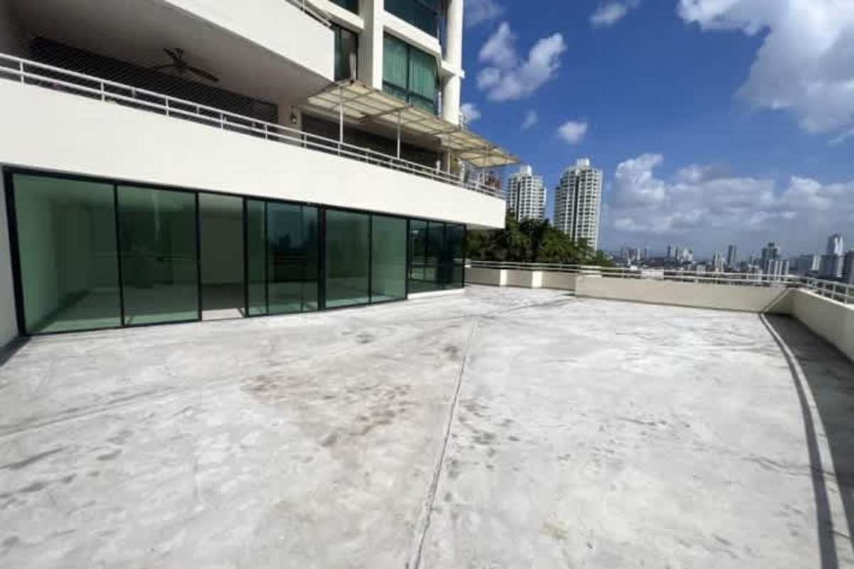 Large private terrace with panoramic views over Panama skyline in PH Oceania 100 penthouse