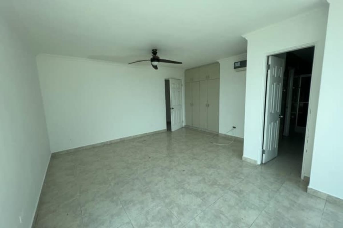 Elegant lobby and building entrance PH Oceania 100 Edison Park Panama City