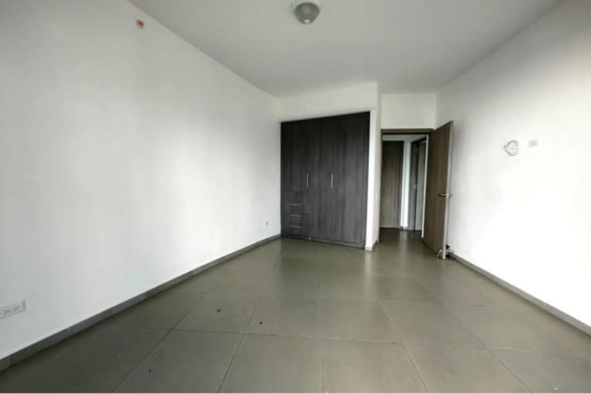 Luxury rooftop infinity pool overlooking Pacific Ocean and marina at PH Yacht Club Avenida Balboa Panama City