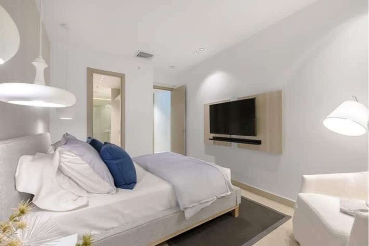 New 1BR 2BA Condo with Balcony & Amenities El Cangrejo