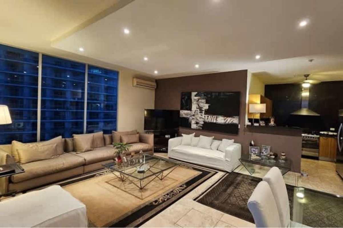 Luxury living room with floor to ceiling windows, ocean views PH Sky Residences Panama