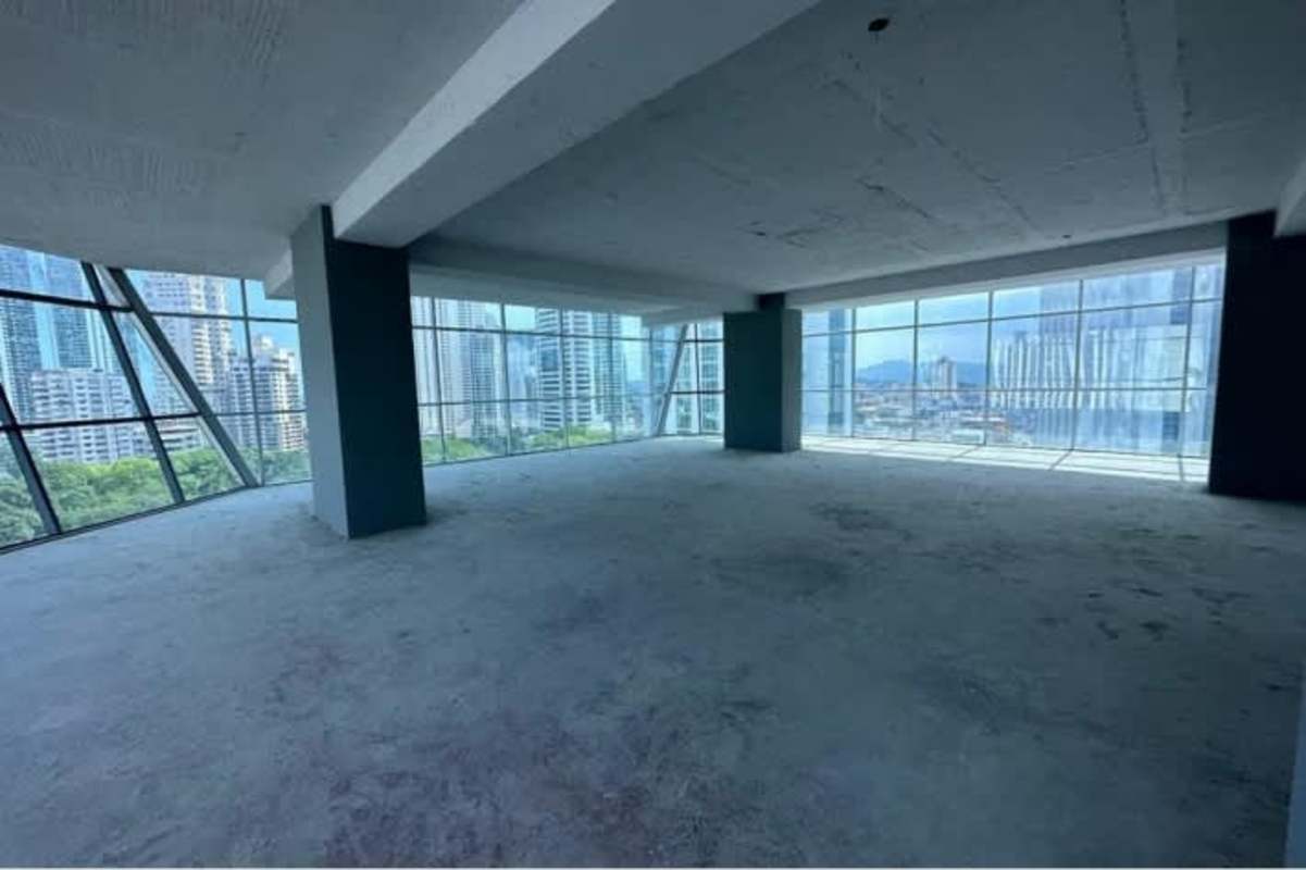 Full floor commercial office space with panoramic city and ocean views Panama