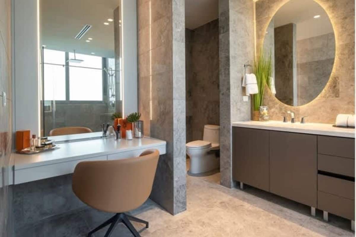 Double sink vanity marble luxury bathroom PH Pacific Point Panama