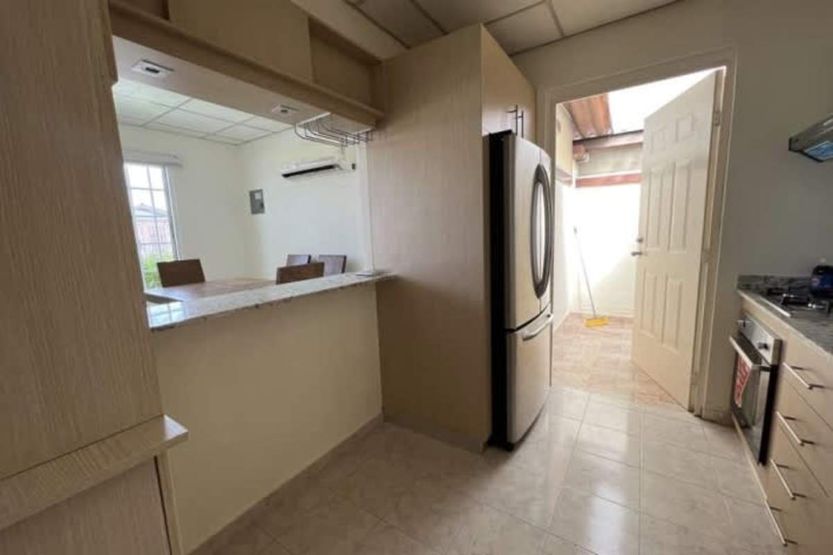 Bathroom with enclosed shower sink toilet house for sale Tocumen Panama