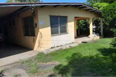 Large developable lot with residential house, central Santiago Panama