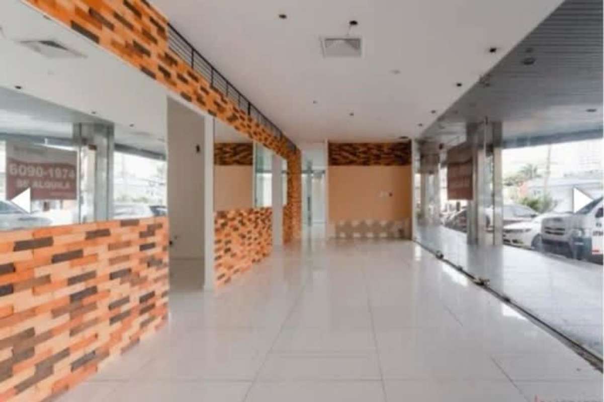 Open-plan commercial interior space with modern finishes for lease in PH Obarrio Business Center Panama