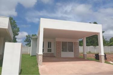 Modern bathroom with glass shower in new PH Forest Hill Panama Oeste home