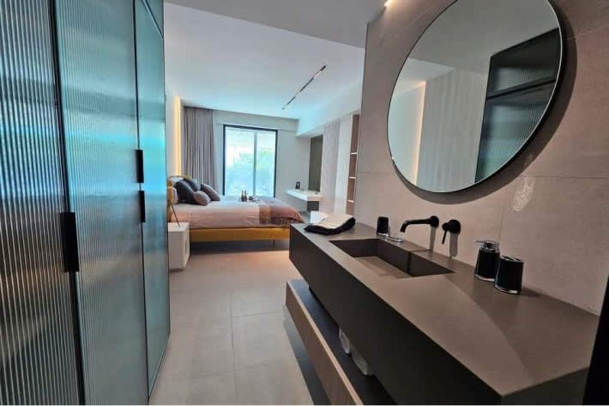 Kitchen equipped with appliances, elegant dining set, Roche Bobois furniture PH Marvela Panama