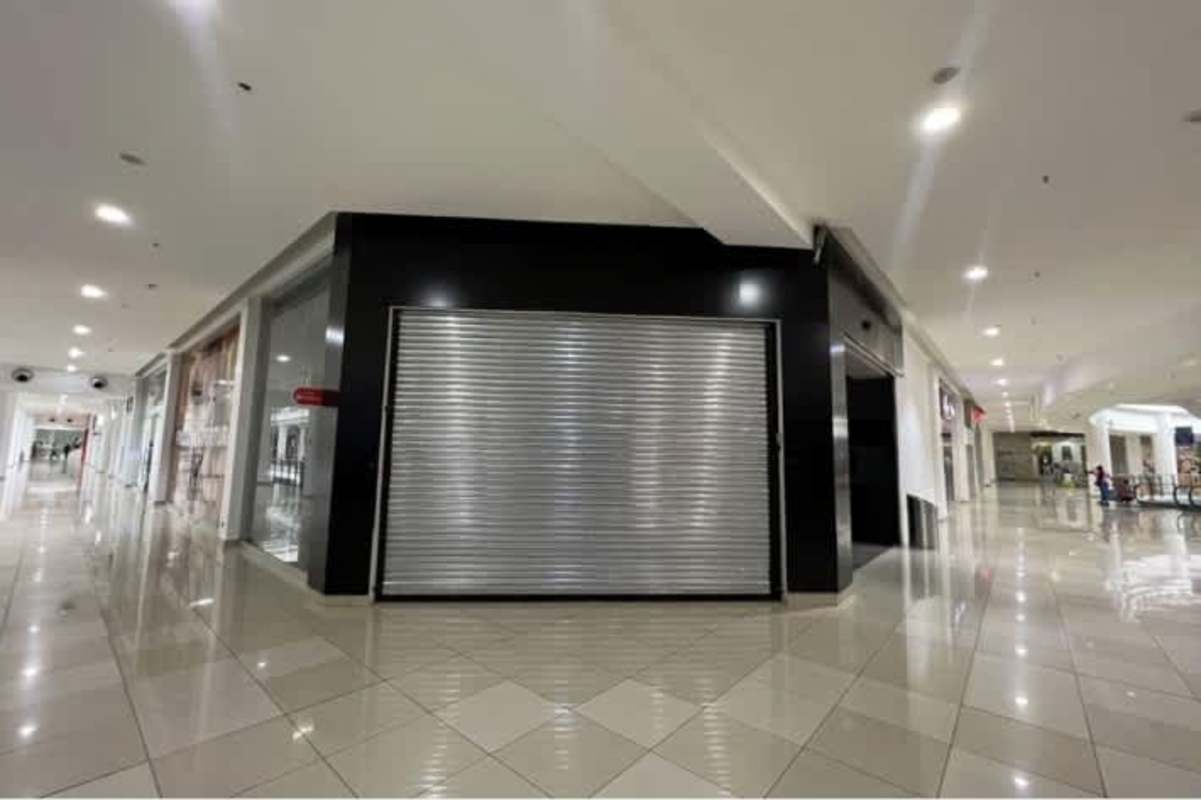 Open plan commercial unit in Los Andes Mall shopping center Panama