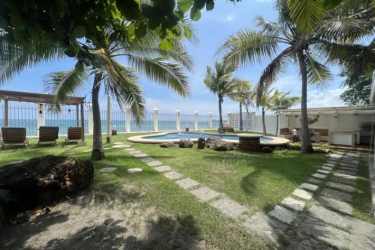 Gazebo and lawns overlooking the oceanfront at Playa Malibú Nueva Gorgona beach villa Panama