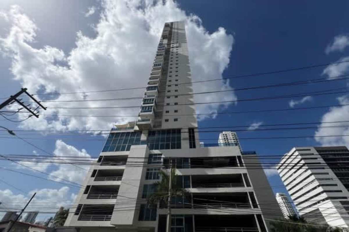 Rooftop multi-sport court for basketball and soccer with skyline view at PH Harmony Tower Panama
