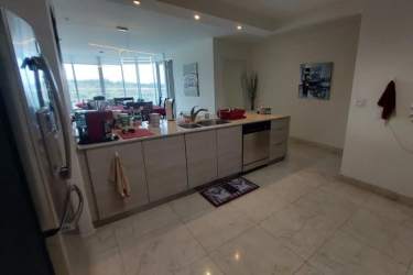 Second bedroom with large closet, furnished in PH Casa Bonita Playa Bonita Panama