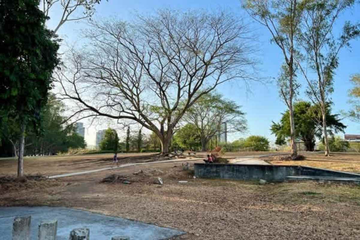 Grand lobby entrance with modern design marble and seating at PH Titanium in Costa del Este Panama