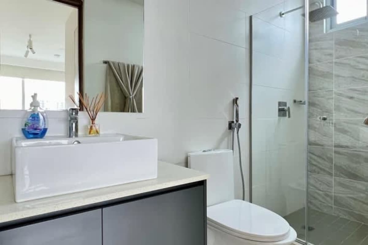 Fully equipped modern gym with natural light at PH Isabella San Francisco