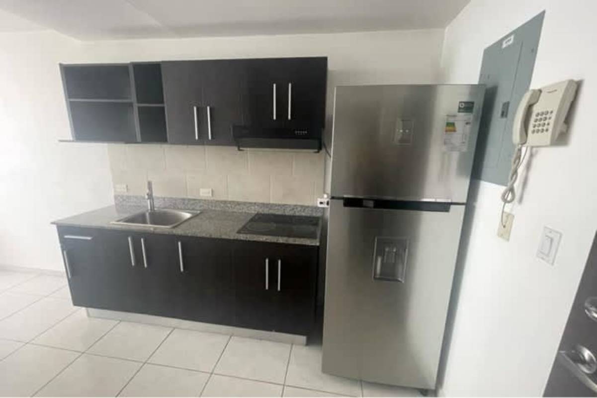 Secondary bedroom closet split AC skyline view PH Bay View Panama