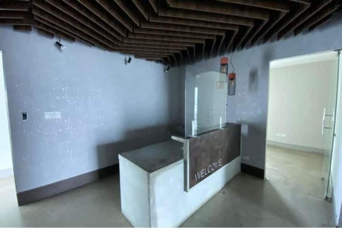 Large executive conference boardroom with glass walls at Hi-Point Tower Panama