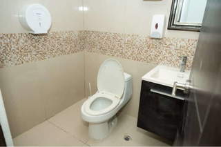 Commercial Office Space for Rent in Bella Vista - 0 bedrooms