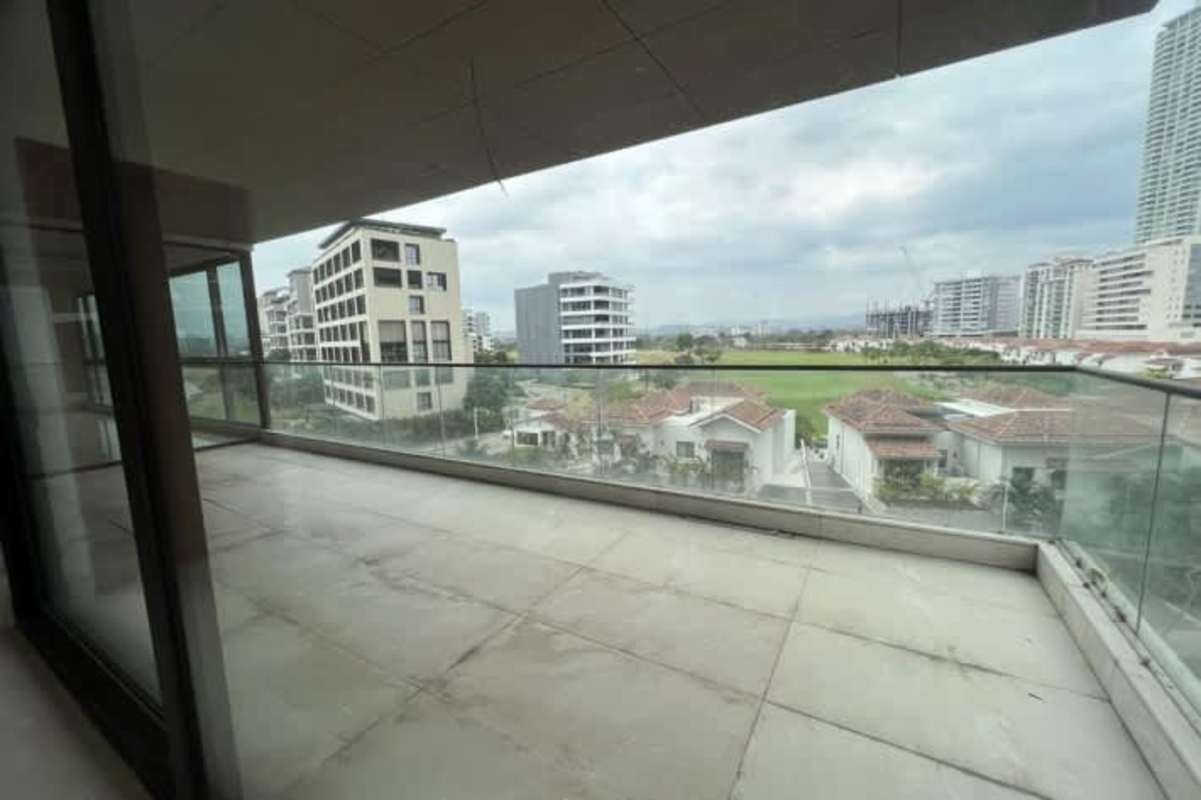 Large open plan interior with marble floors and exposed industrial ceiling ready to customize in Santa María