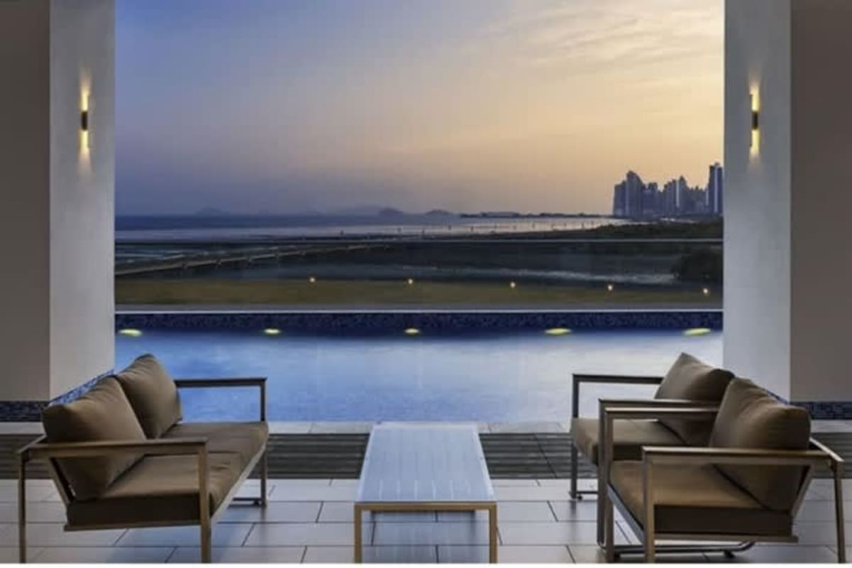 Multipurpose sports courts and kids playground in luxury Smartxy Diamond Tower Costa del Este