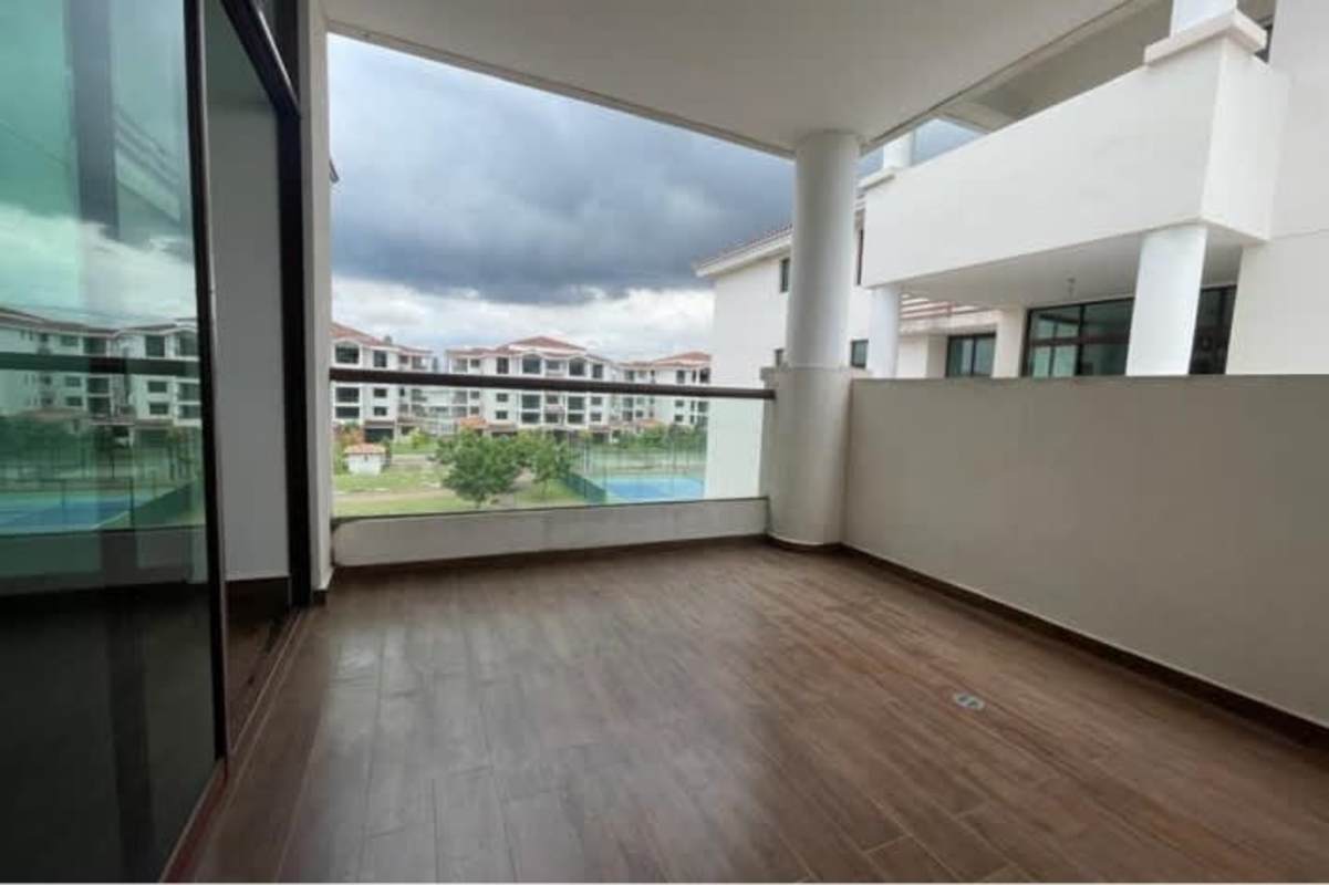 Modern open-plan kitchen with cabinetry and breakfast bar at Costa Sur Club Residences Juan Díaz Panama