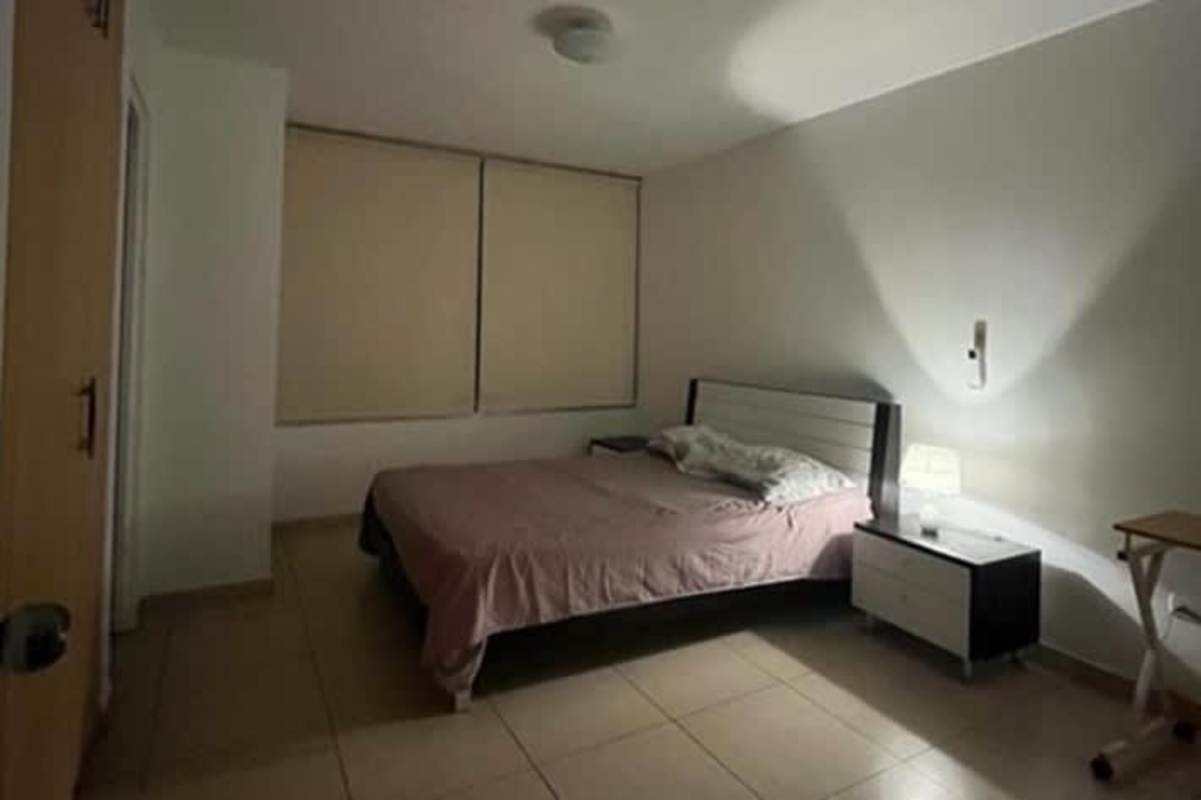 Fully equipped modern kitchen with quartz countertops in PH Parque del Mar Costa del Este Panama City